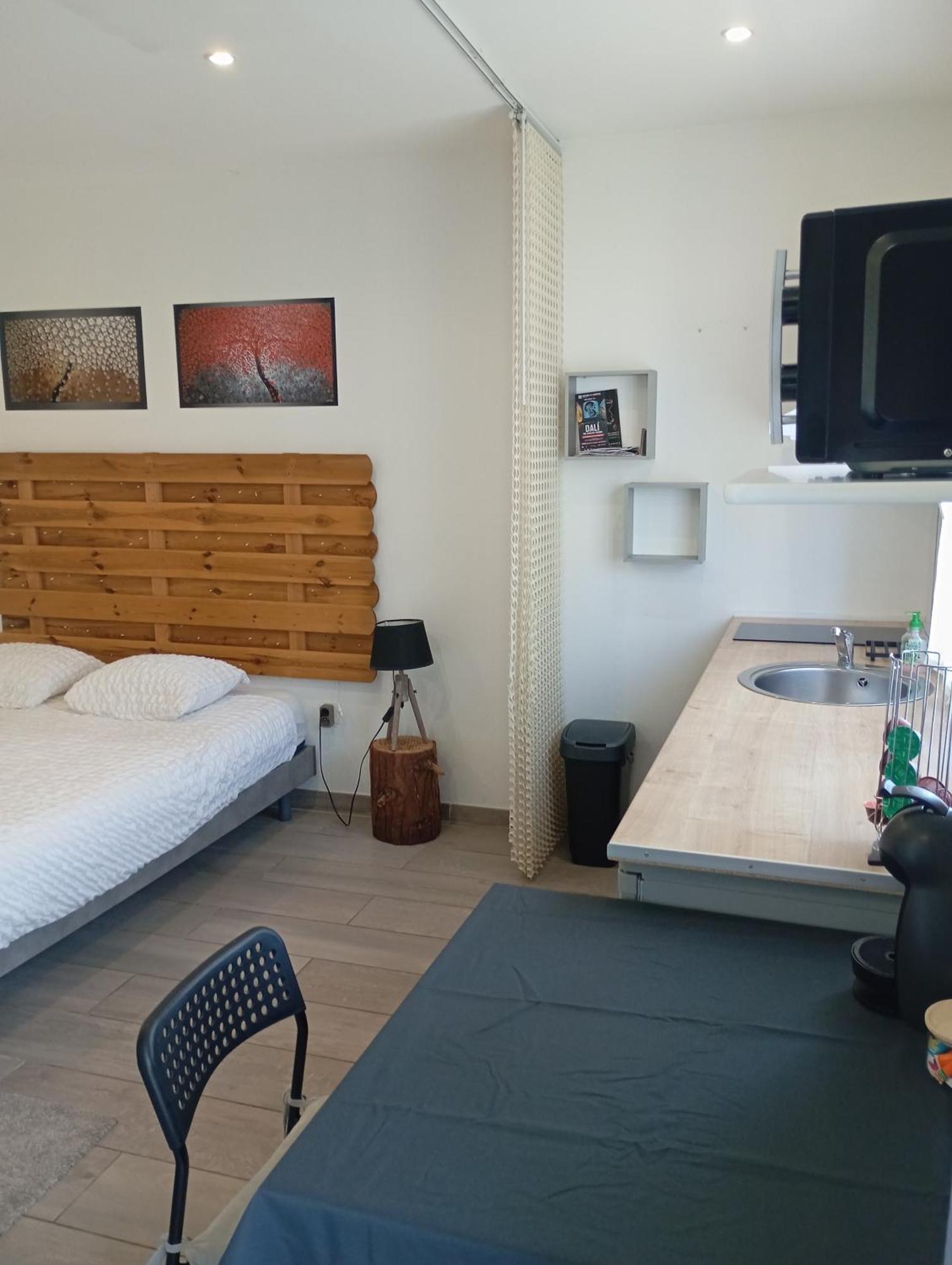 Chambre D'Hotes Les Macarons De Tata Sainte-Eulalie  Esterno foto
